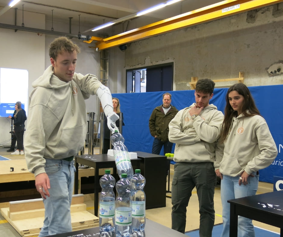 Elmeq Apoya Equipo Upc Cybathlon